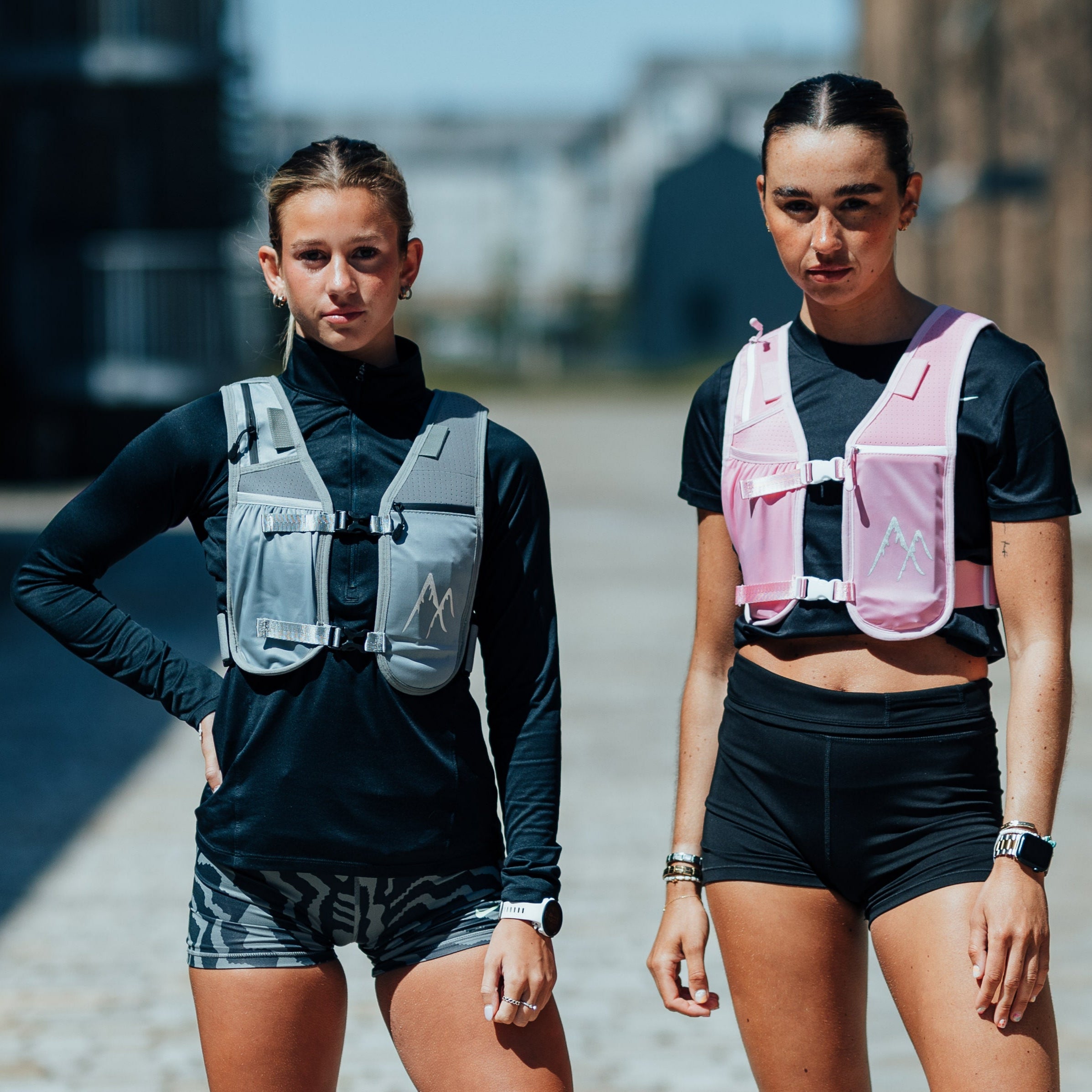 Graue ArcticFit LED-Laufweste